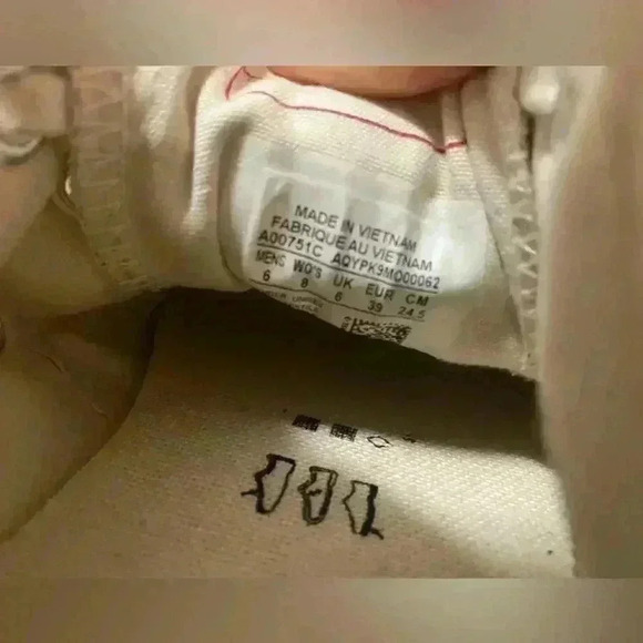 CONVERSE
Purple Chuck 70 Low Top Sneakers Size 8 women’s/mens 6 - Picture 9 of 9